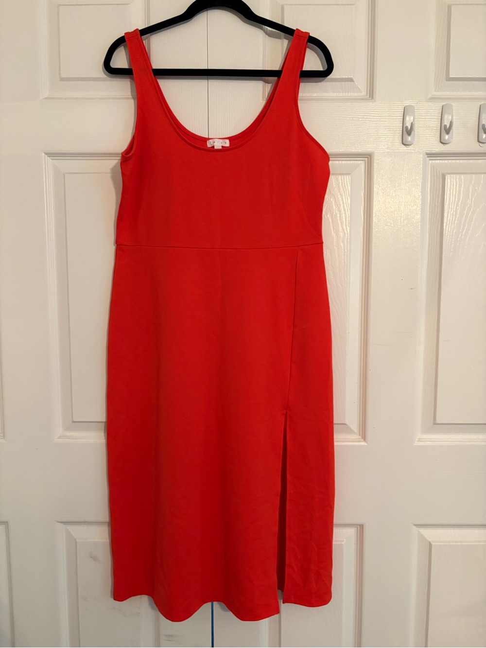 Red Sleeveless Midi Dress